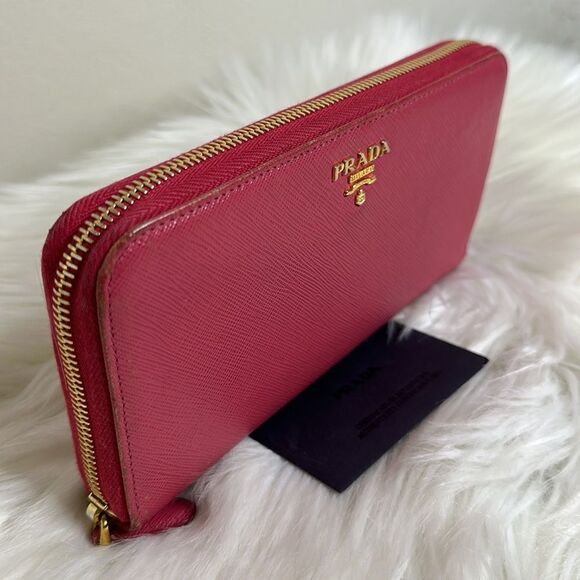 💯Authentic Prada Zipped Safiano Long Wallet 🍀 - Picture 4 of 17